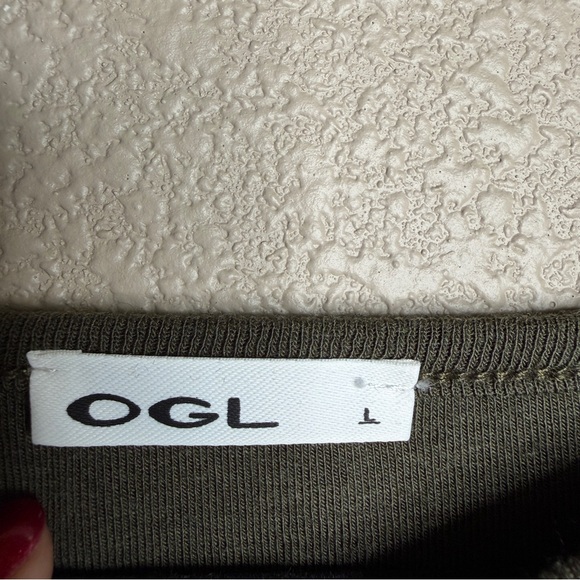 OGL Deep Olive Long Sleeve Ruched Hem Top Size L - Picture 5 of 9